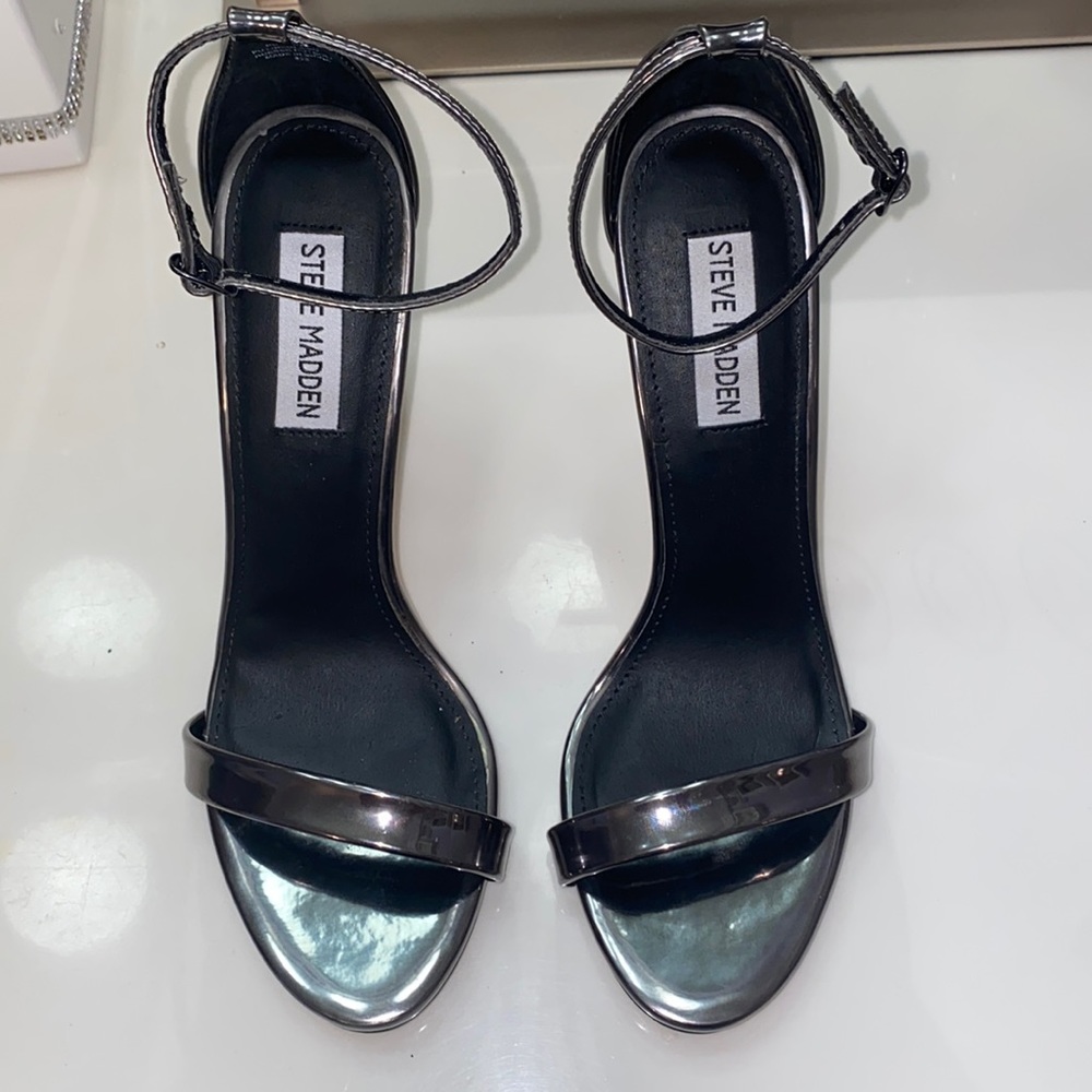 Steve Madden 4 1/2 inch Metallic Black Leather Slingback Heels